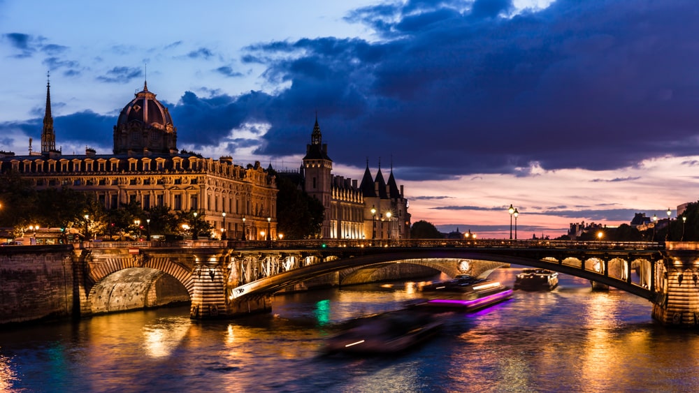 rives de la seine à Paris