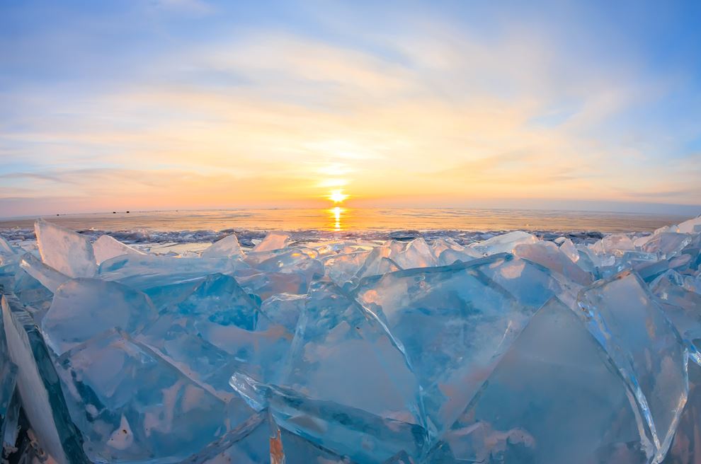Glaces Turquoises du Lac Baïkal